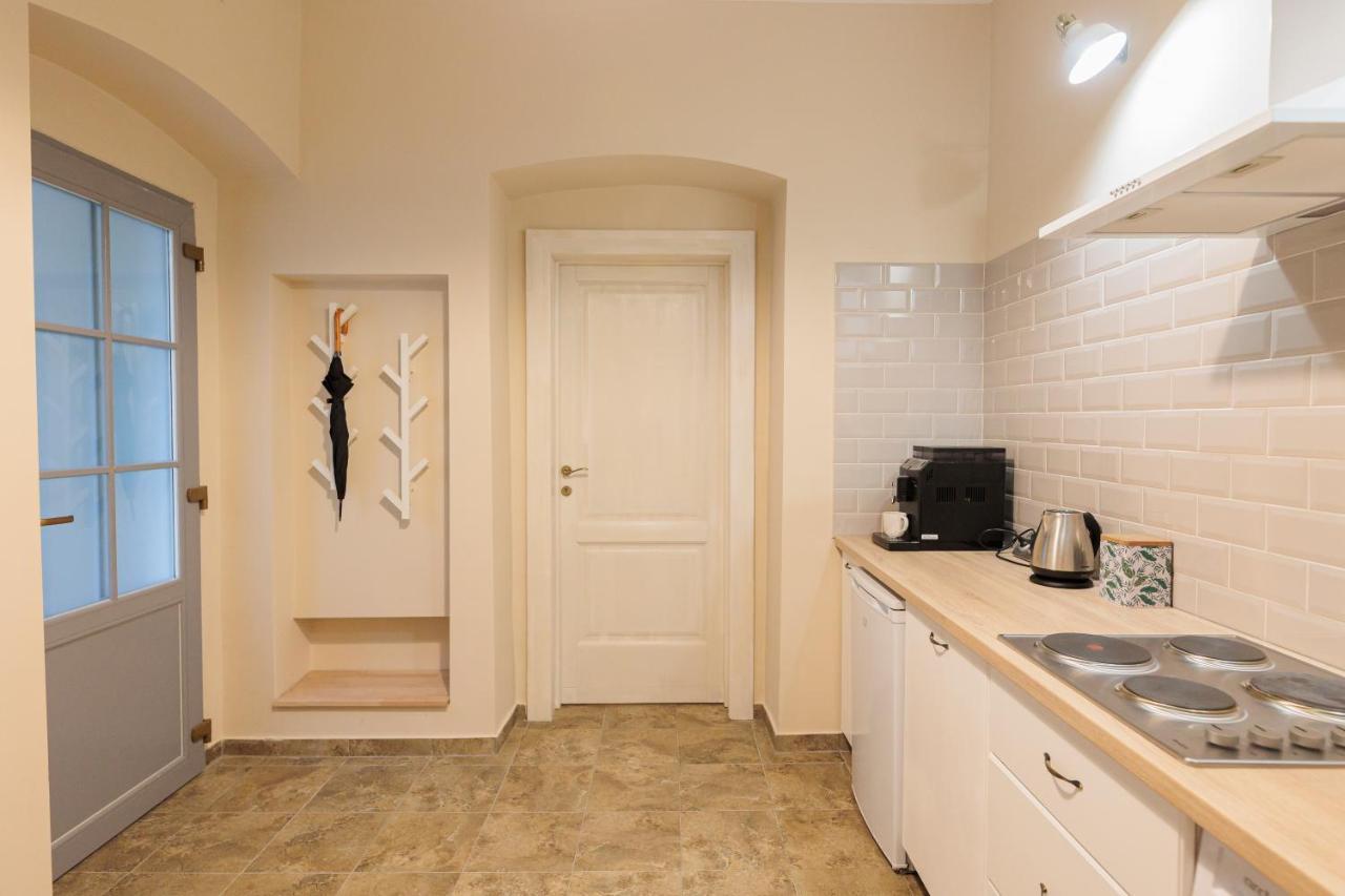 Cozy Apartment In The Historical City Center ทิมิชัวรา ภายนอก รูปภาพ